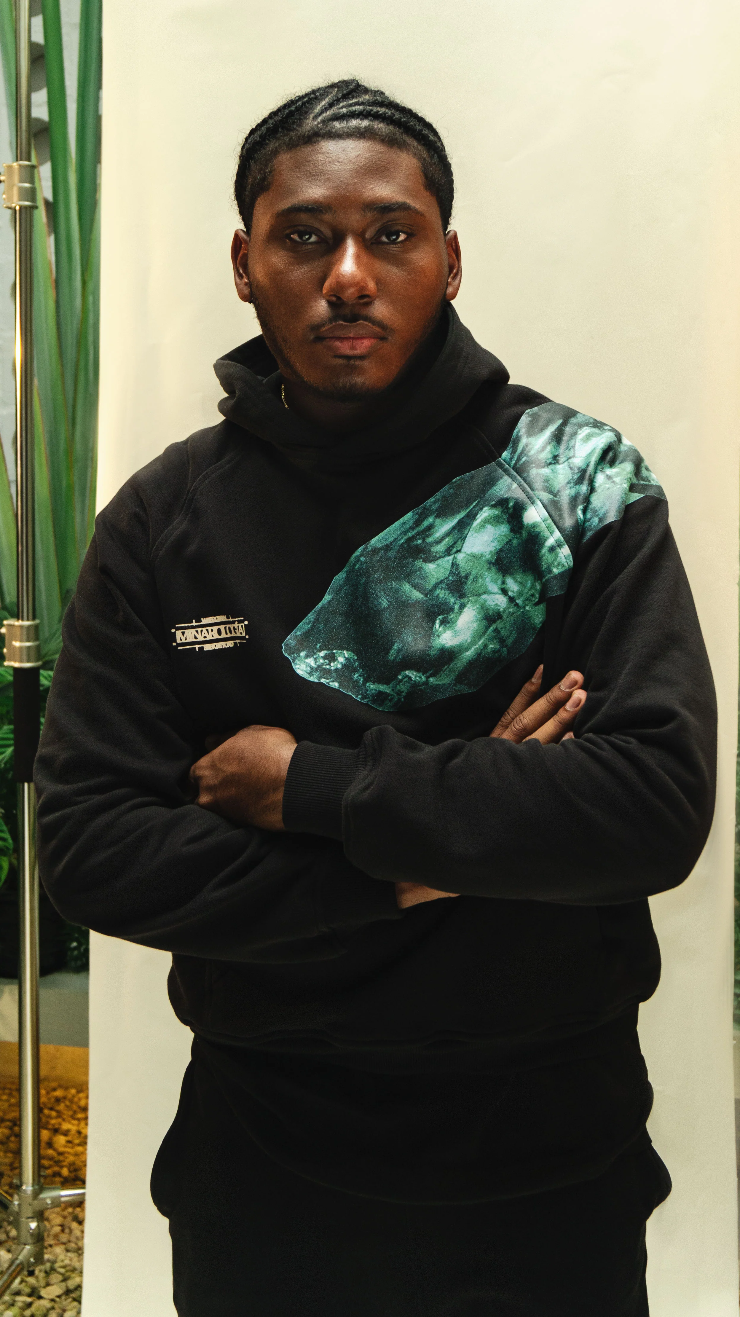 HOODIE AGUAMARINA ART NEGRO - Image 3